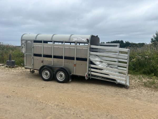 Graham Edwards GET12W 12′ x 6’3″ Twin-axle Livestock trailer – 2022